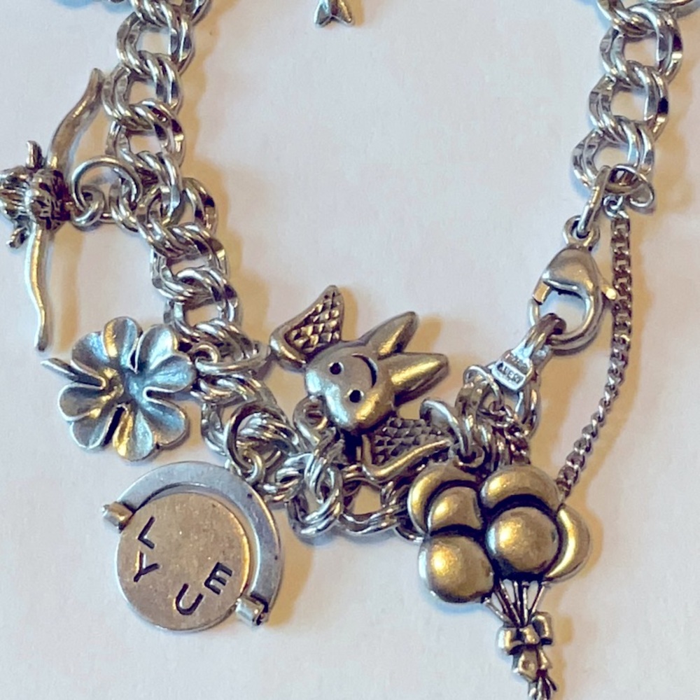 Sterling Silver James Avery 12 Charm Bracelet with Various Retired Charms - Picture 10 of 16
